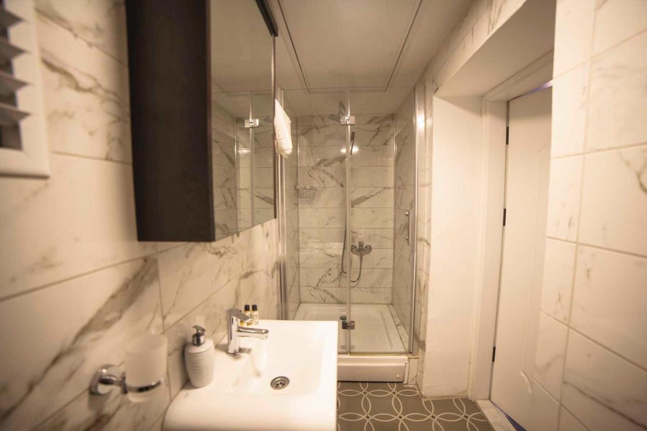 Galata Cicek Suites Istanbul Exterior photo